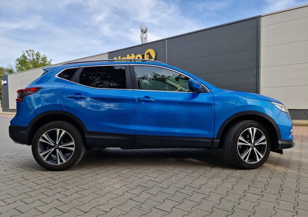 Nissan Qashqai cena 69999 przebieg: 99700, rok produkcji 2018 z Legionowo małe 121